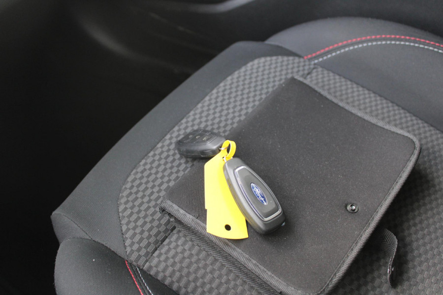 Ford Fiesta 1.0 EcoBoost 100 PK ST-Line | Cruise Control | Climate Control | Voorruitverwarming | DAB | Navigatie | 17 Inch Lichtmetalen Velgen