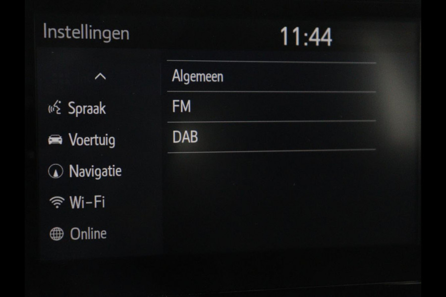 Toyota Corolla 1.8 Hybrid Active | Carplay | Navigatie | Adaptive cruise | Camera | Full LED | DAB | Climate control | Bluetooth