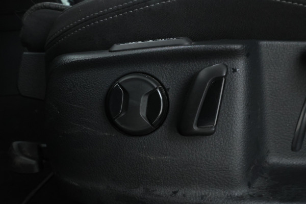 Volkswagen Passat Variant 2.0 TDI Business Automaat, Navigatie, Apple carplay, Climate,