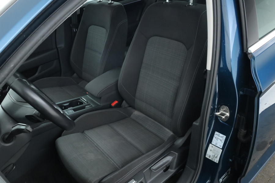 Volkswagen Passat Variant 2.0 TDI Business Automaat, Navigatie, Apple carplay, Climate,