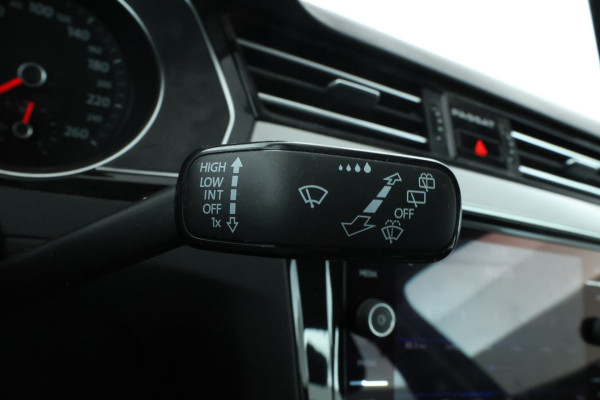 Volkswagen Passat Variant 2.0 TDI Business Automaat, Navigatie, Apple carplay, Climate,
