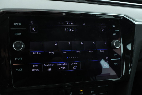 Volkswagen Passat Variant 2.0 TDI Business Automaat, Navigatie, Apple carplay, Climate,