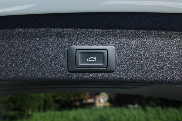 Audi A6 Avant 50 TFSI e 300PK QUATTRO BUSINESS EDITION CAMERA/NAVI/VIRTUAL