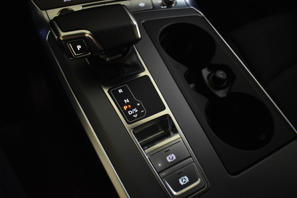 Audi A6 Avant 50 TFSI e 300PK QUATTRO BUSINESS EDITION CAMERA/NAVI/VIRTUAL