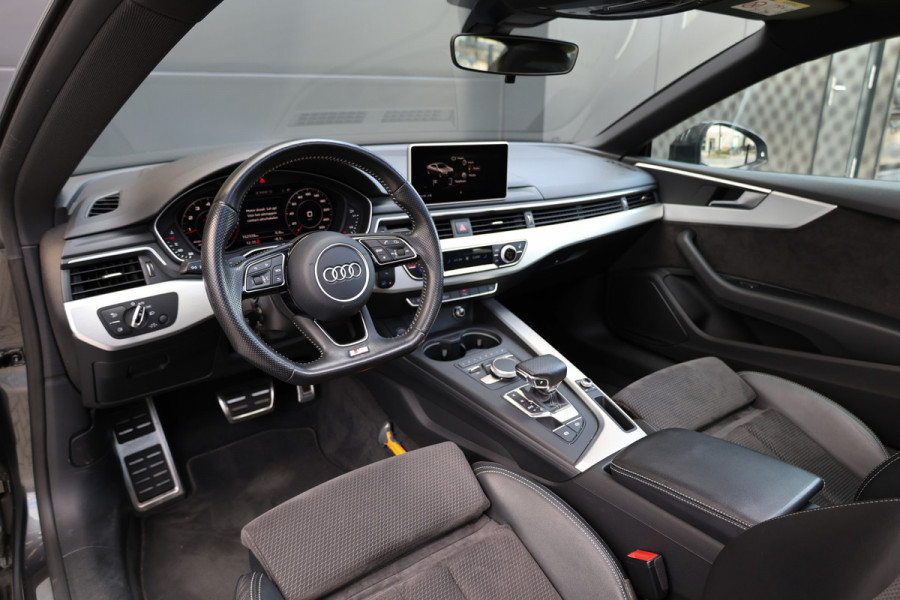 Audi A5 Coupé 2.0 TFSI ultra Launch Edition | NAP! | PANO | S-LINE | STOELVERWARMING | DIGITAL | SFEER | CAMERA |