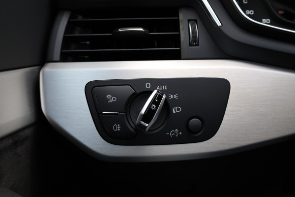 Audi A5 Coupé 2.0 TFSI ultra Launch Edition | NAP! | PANO | S-LINE | STOELVERWARMING | DIGITAL | SFEER | CAMERA |