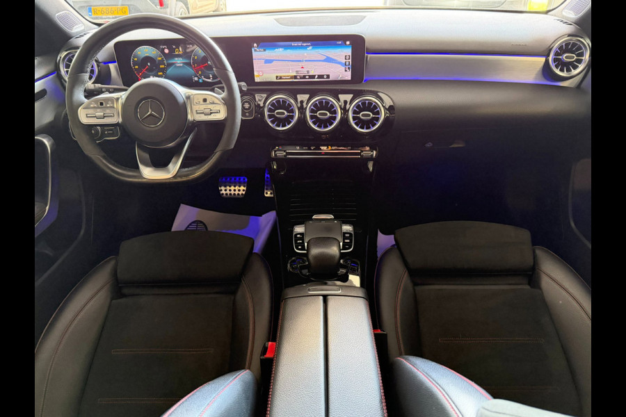 Mercedes-Benz A-Klasse 250 Premium Plus AMG-Pakket l Sfeerverlichting l Widescreen