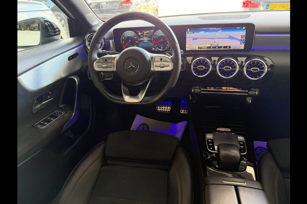 Mercedes-Benz A-Klasse 250 Premium Plus AMG-Pakket l Sfeerverlichting l Widescreen
