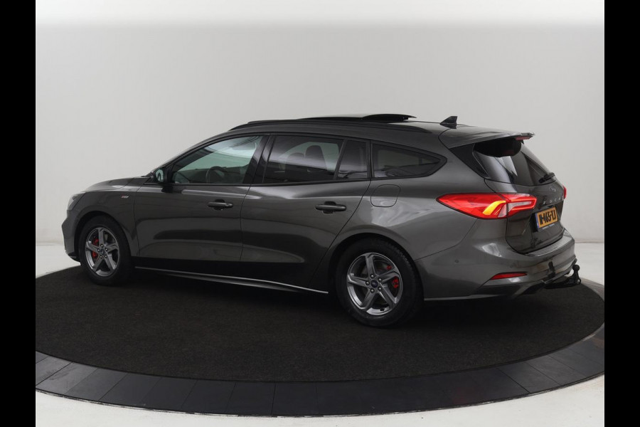 Ford Focus 1.5 EcoBoost ST Line X | Panoramadak | Trekhaak | Adaptive cruise | Stoelverwarming | Half leder | Camera | Carplay | Elektrische stoel | Stuurverwarming | Full LED | Navigatie | Climate control