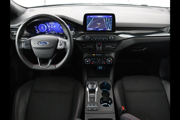 Ford Focus 1.5 EcoBoost ST Line X | Panoramadak | Trekhaak | Adaptive cruise | Stoelverwarming | Half leder | Camera | Carplay | Elektrische stoel | Stuurverwarming | Full LED | Navigatie | Climate control