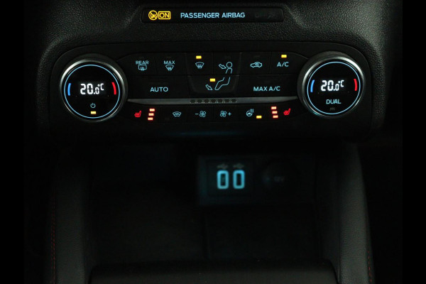 Ford Focus 1.5 EcoBoost ST Line X | Panoramadak | Trekhaak | Adaptive cruise | Stoelverwarming | Half leder | Camera | Carplay | Elektrische stoel | Stuurverwarming | Full LED | Navigatie | Climate control