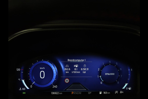 Ford Focus 1.5 EcoBoost ST Line X | Panoramadak | Trekhaak | Adaptive cruise | Stoelverwarming | Half leder | Camera | Carplay | Elektrische stoel | Stuurverwarming | Full LED | Navigatie | Climate control