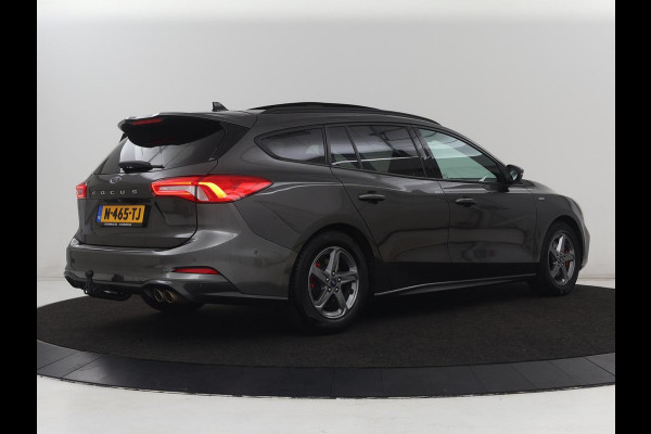 Ford Focus 1.5 EcoBoost ST Line X | Panoramadak | Trekhaak | Adaptive cruise | Stoelverwarming | Half leder | Camera | Carplay | Elektrische stoel | Stuurverwarming | Full LED | Navigatie | Climate control