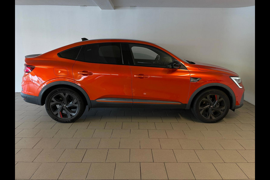 Renault Arkana 1.6 E-Tech Hybrid 145 R.S. Line AUTOMAAT AIRCO CLIMA NAVI CRUISE BT VELGEN METALLIC LAK PRIVACYGLAS NIEUWSTAAT