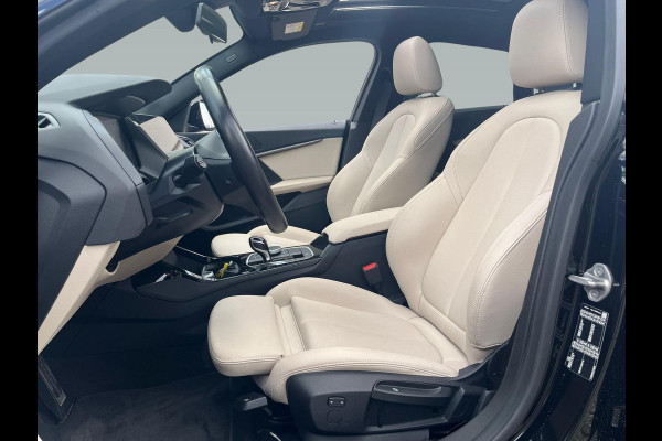 BMW 2 Serie Gran Coupé 218i Introduction Edition | M-pakket | Schuif/kanteldak | Leder | Shadow pack |