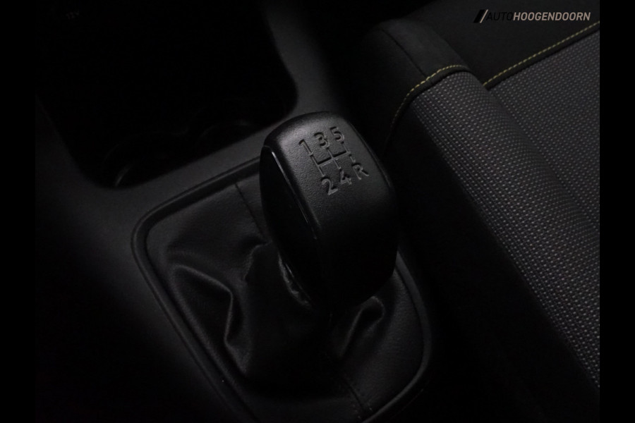 Citroën C3 1.2 PureTech Business Luxe (APPLE CARPLAY,PARKEERSENSOREN,CRUISE CONTROL,NAVIGATIE,CLIMATE CONTROL,TOPCONDITIE)