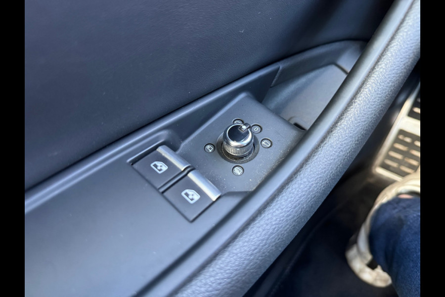 Audi A5 COUPE 40 TFSI Design Pro Line S-Line,Navigatie,Xenon/LED,Parkeerhulp,Sportstoelen