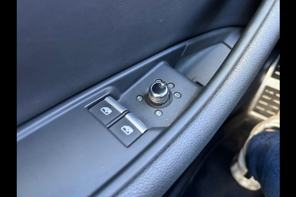 Audi A5 COUPE 40 TFSI Design Pro Line S-Line,Navigatie,Xenon/LED,Parkeerhulp,Sportstoelen