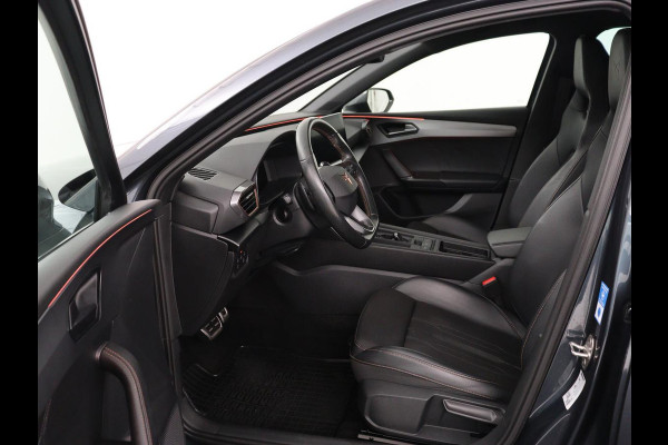 CUPRA Leon 1.4 e-Hybrid | Stoelverwarming | Adaptive cruise | Camera | Half leder | Navigatie | Keyless | Full LED | Sfeerverlichting | Park Assist | Sportstoelen | Stuurverwarming | PHEV | Plug In