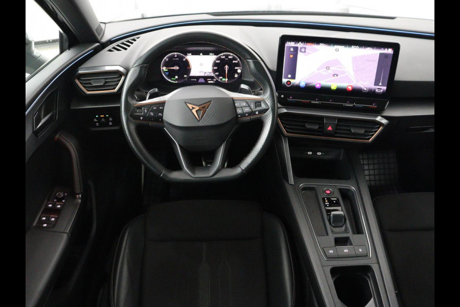 CUPRA Leon 1.4 e-Hybrid | Stoelverwarming | Adaptive cruise | Camera | Half leder | Navigatie | Keyless | Full LED | Sfeerverlichting | Park Assist | Sportstoelen | Stuurverwarming | PHEV | Plug In