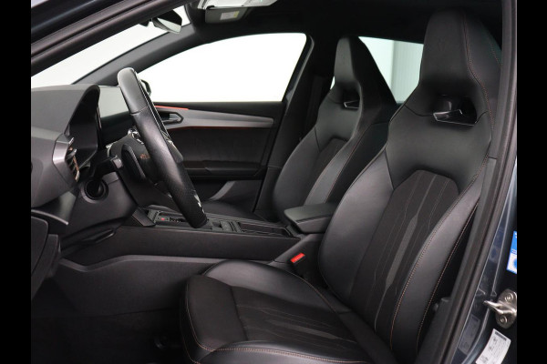 CUPRA Leon 1.4 e-Hybrid | Stoelverwarming | Adaptive cruise | Camera | Half leder | Navigatie | Keyless | Full LED | Sfeerverlichting | Park Assist | Sportstoelen | Stuurverwarming | PHEV | Plug In