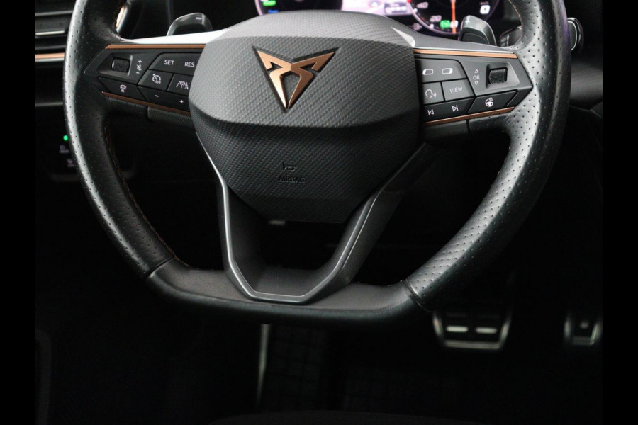 CUPRA Leon 1.4 e-Hybrid | Stoelverwarming | Adaptive cruise | Camera | Half leder | Navigatie | Keyless | Full LED | Sfeerverlichting | Park Assist | Sportstoelen | Stuurverwarming | PHEV | Plug In