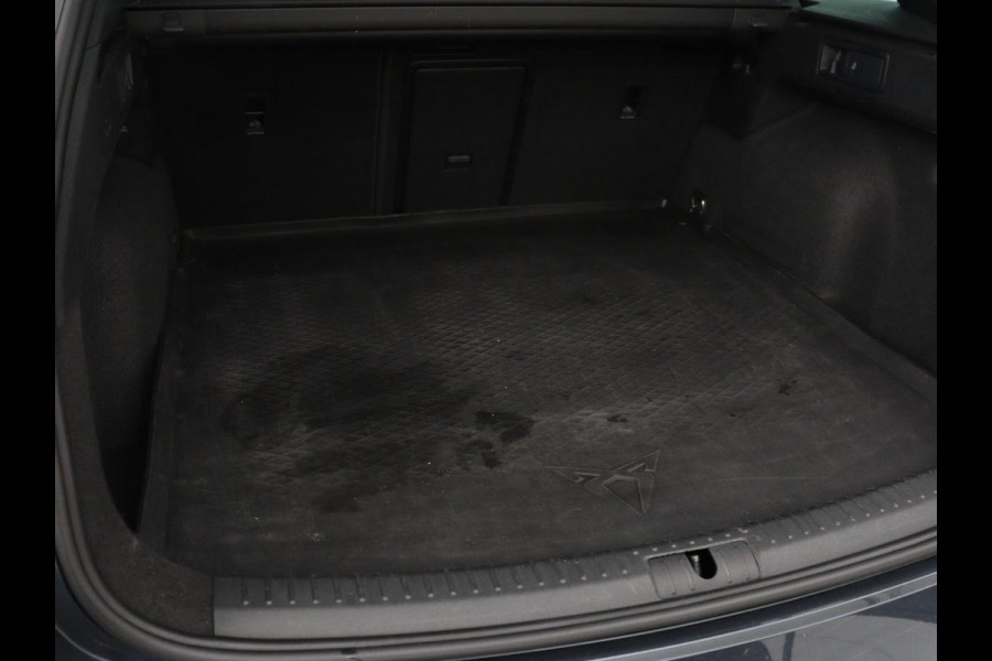 CUPRA Leon 1.4 e-Hybrid | Stoelverwarming | Adaptive cruise | Camera | Half leder | Navigatie | Keyless | Full LED | Sfeerverlichting | Park Assist | Sportstoelen | Stuurverwarming | PHEV | Plug In