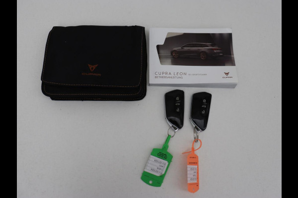 CUPRA Leon 1.4 e-Hybrid | Stoelverwarming | Adaptive cruise | Camera | Half leder | Navigatie | Keyless | Full LED | Sfeerverlichting | Park Assist | Sportstoelen | Stuurverwarming | PHEV | Plug In