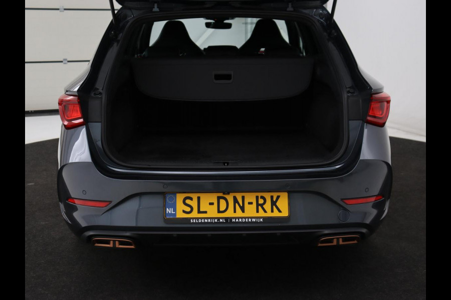 CUPRA Leon 1.4 e-Hybrid | Stoelverwarming | Adaptive cruise | Camera | Half leder | Navigatie | Keyless | Full LED | Sfeerverlichting | Park Assist | Sportstoelen | Stuurverwarming | PHEV | Plug In