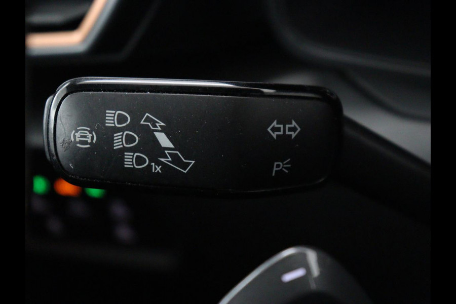 CUPRA Leon 1.4 e-Hybrid | Stoelverwarming | Adaptive cruise | Camera | Half leder | Navigatie | Keyless | Full LED | Sfeerverlichting | Park Assist | Sportstoelen | Stuurverwarming | PHEV | Plug In