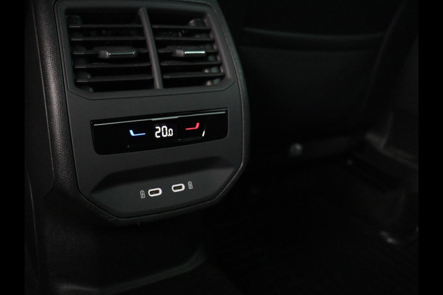 CUPRA Leon 1.4 e-Hybrid | Stoelverwarming | Adaptive cruise | Camera | Half leder | Navigatie | Keyless | Full LED | Sfeerverlichting | Park Assist | Sportstoelen | Stuurverwarming | PHEV | Plug In