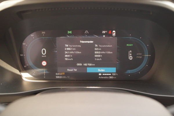 Volvo XC40 Recharge P8 AWD R-Design -SOH92%-PANO-NAVI-ECC-