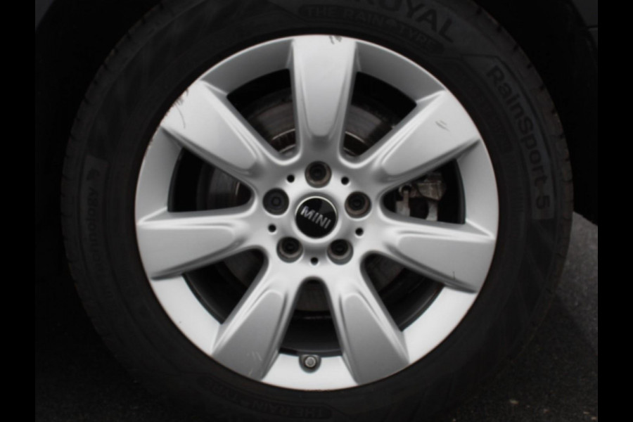 MINI Countryman 1.5 Cooper S E ALL4 | Navigatie | Climate Control | Lichtmetalen Velgen | Led