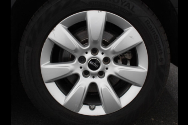 MINI Countryman 1.5 Cooper S E ALL4 | Navigatie | Climate Control | Lichtmetalen Velgen | Led