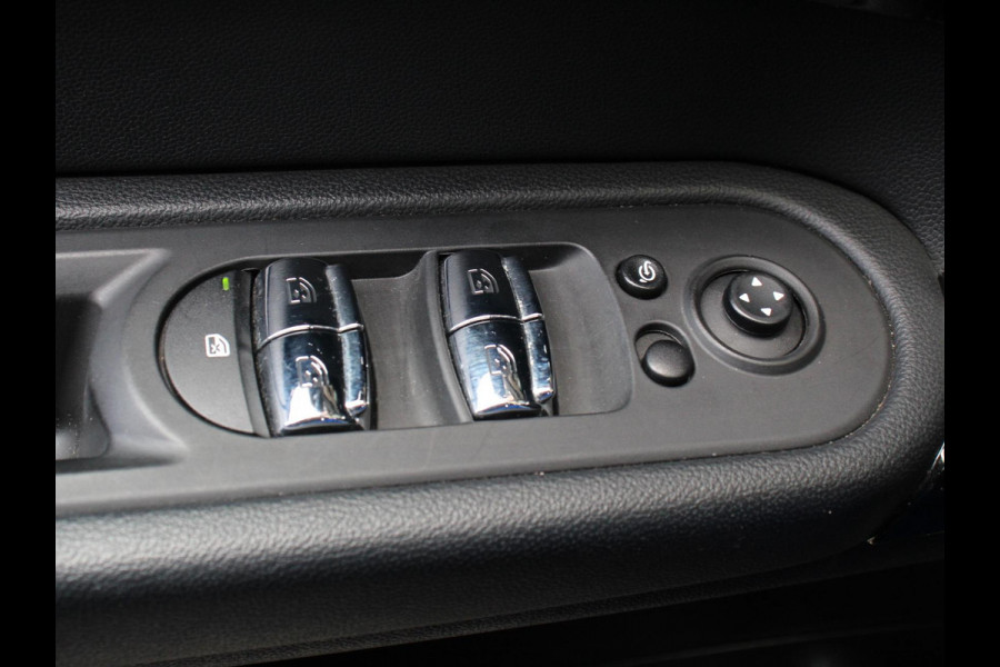 MINI Countryman 1.5 Cooper S E ALL4 | Navigatie | Climate Control | Lichtmetalen Velgen | Led