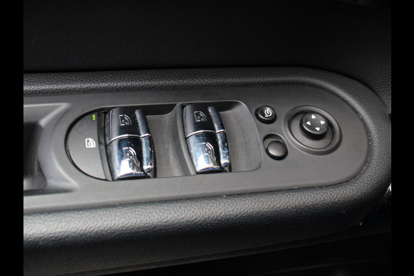 MINI Countryman 1.5 Cooper S E ALL4 | Navigatie | Climate Control | Lichtmetalen Velgen | Led
