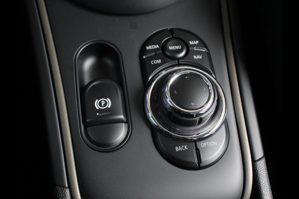 MINI Countryman 1.5 Cooper S E ALL4 | Navigatie | Climate Control | Lichtmetalen Velgen | Led