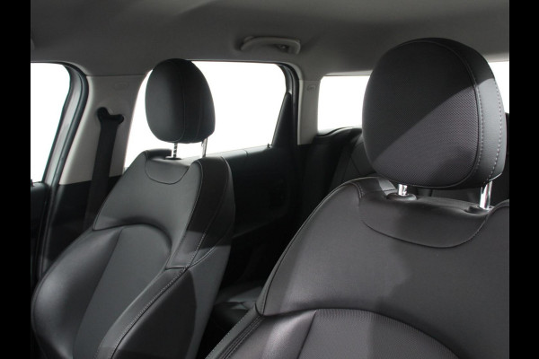 MINI Countryman 1.5 Cooper S E ALL4 | Navigatie | Climate Control | Lichtmetalen Velgen | Led