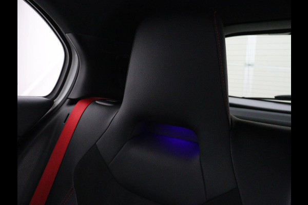 Mercedes-Benz A-Klasse AMG 35 4Matic Night | Panoramadak | Carplay | Widescreen | Stoelverwarming | Burmester | 360 camera | Sfeerverlichting | Leder/Alcantara | Navigatie