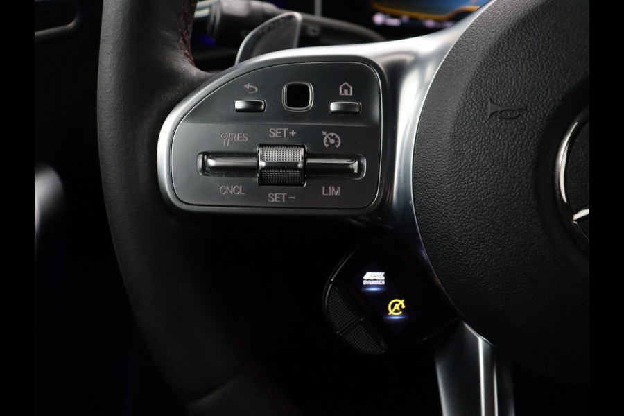 Mercedes-Benz A-Klasse AMG 35 4Matic Night | Panoramadak | Carplay | Widescreen | Stoelverwarming | Burmester | 360 camera | Sfeerverlichting | Leder/Alcantara | Navigatie