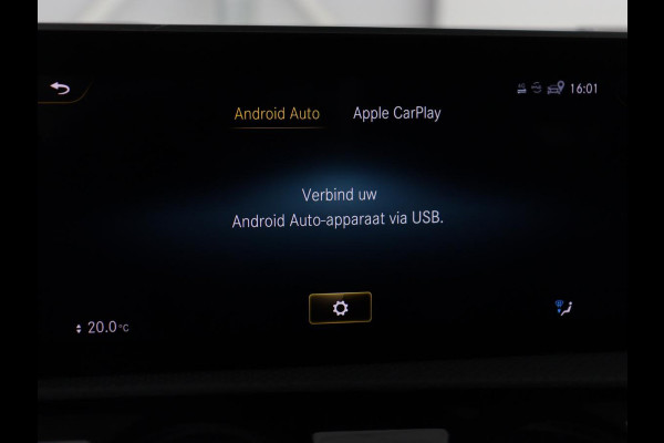 Mercedes-Benz A-Klasse AMG 35 4Matic Night | Panoramadak | Carplay | Widescreen | Stoelverwarming | Burmester | 360 camera | Sfeerverlichting | Leder/Alcantara | Navigatie