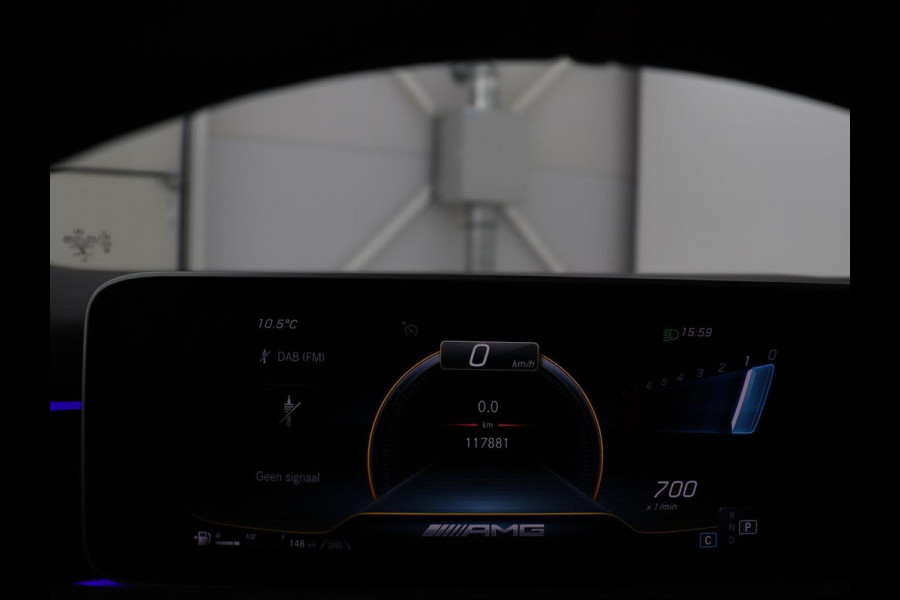 Mercedes-Benz A-Klasse AMG 35 4Matic Night | Panoramadak | Carplay | Widescreen | Stoelverwarming | Burmester | 360 camera | Sfeerverlichting | Leder/Alcantara | Navigatie