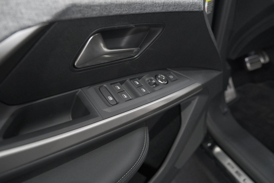 Peugeot 3008 1.2 Hybrid 145 GT | Adaptieve Cruise Control | Camera | Elektrische Kofferklep | Apple Carplay