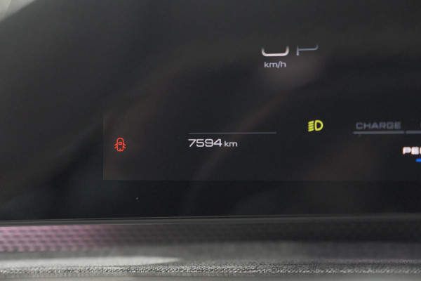 Peugeot 3008 1.2 Hybrid 145 GT | Adaptieve Cruise Control | Camera | Elektrische Kofferklep | Apple Carplay
