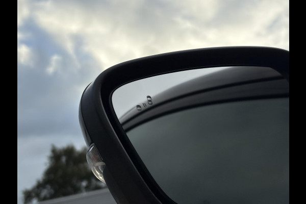 Ford Kuga 2.5 PHEV ST-Line X 243pk Winterpack | Adaptieve Cruise | AGR stoelen | Elektrische Achterklep | 2.100kg Trekgewicht | Nederlandse auto | B&O Audio