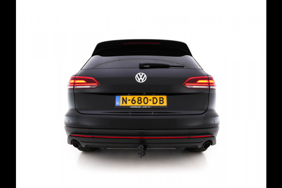 Volkswagen Touareg 3.0 TDI R-Line (INCL-BTW) Aut. *LEATHER | FULL-LED | BLIND-SPOT | HEATED-COMFORTSEATS | AIR-SUSPENSION | KEYLESS | CAMERA | NAVI-FULLMAP | PRIVACY-GLASS | ADAPTIVE-CRUISE |  SHIFT-PADDLES | TOWBAR*