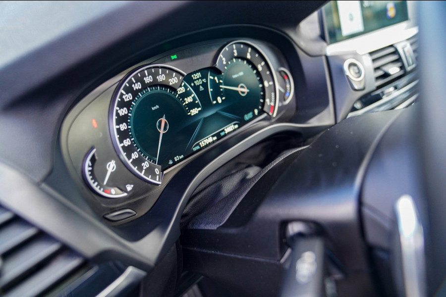 BMW X3 XDrive20i High Executive | M-pakket | BTW incl. | Panorama | Trekhaak | Harman Kardon | Facelift | 360cam | Stoelverwarming