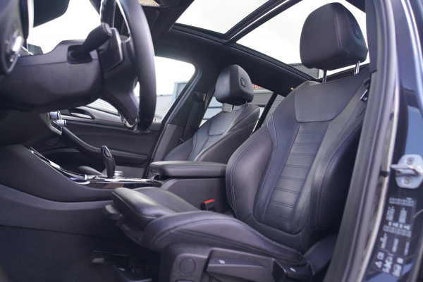 BMW X3 XDrive20i High Executive | M-pakket | BTW incl. | Panorama | Trekhaak | Harman Kardon | Facelift | 360cam | Stoelverwarming