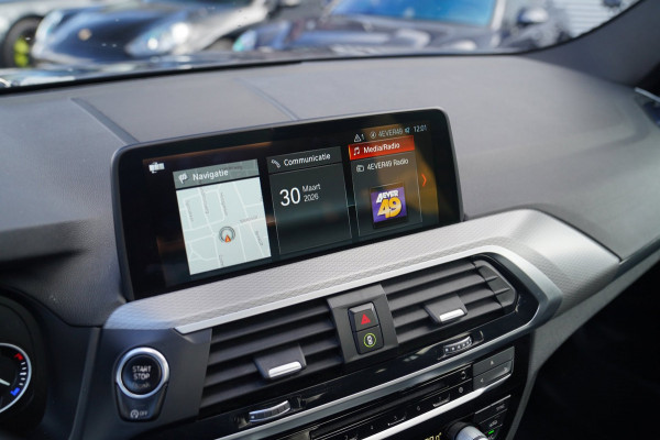 BMW X3 XDrive20i High Executive | M-pakket | BTW incl. | Panorama | Trekhaak | Harman Kardon | Facelift | 360cam | Stoelverwarming