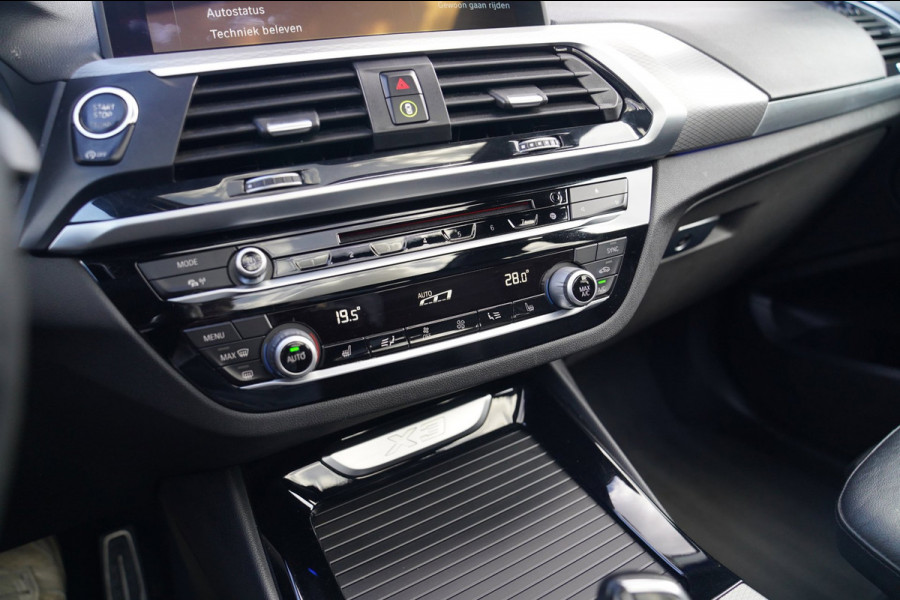 BMW X3 XDrive20i High Executive | M-pakket | BTW incl. | Panorama | Trekhaak | Harman Kardon | Facelift | 360cam | Stoelverwarming